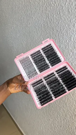 Wispy Cluster Lash Booklet