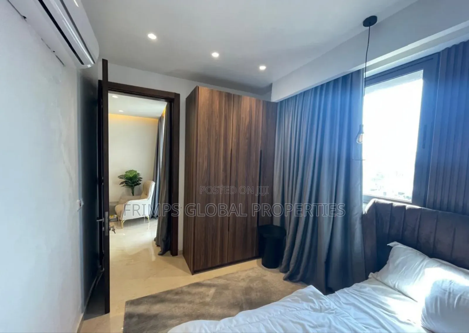 Furnished 1bdrm Apartment in Oxford Street for sale