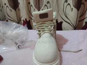 Causal Spots Fashion Shoe