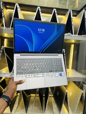 Laptop HP ZBook Firefly 15 G7 16GB Intel Core i7 SSD 256GB