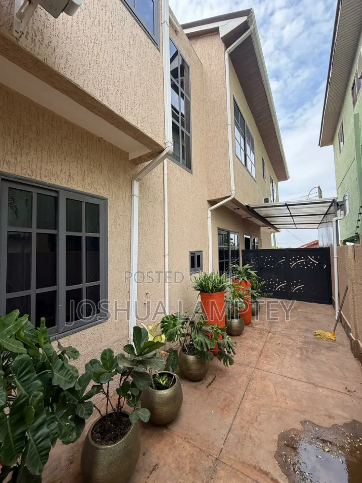 3bdrm House in Bastonaa Estate, Spintex for rent