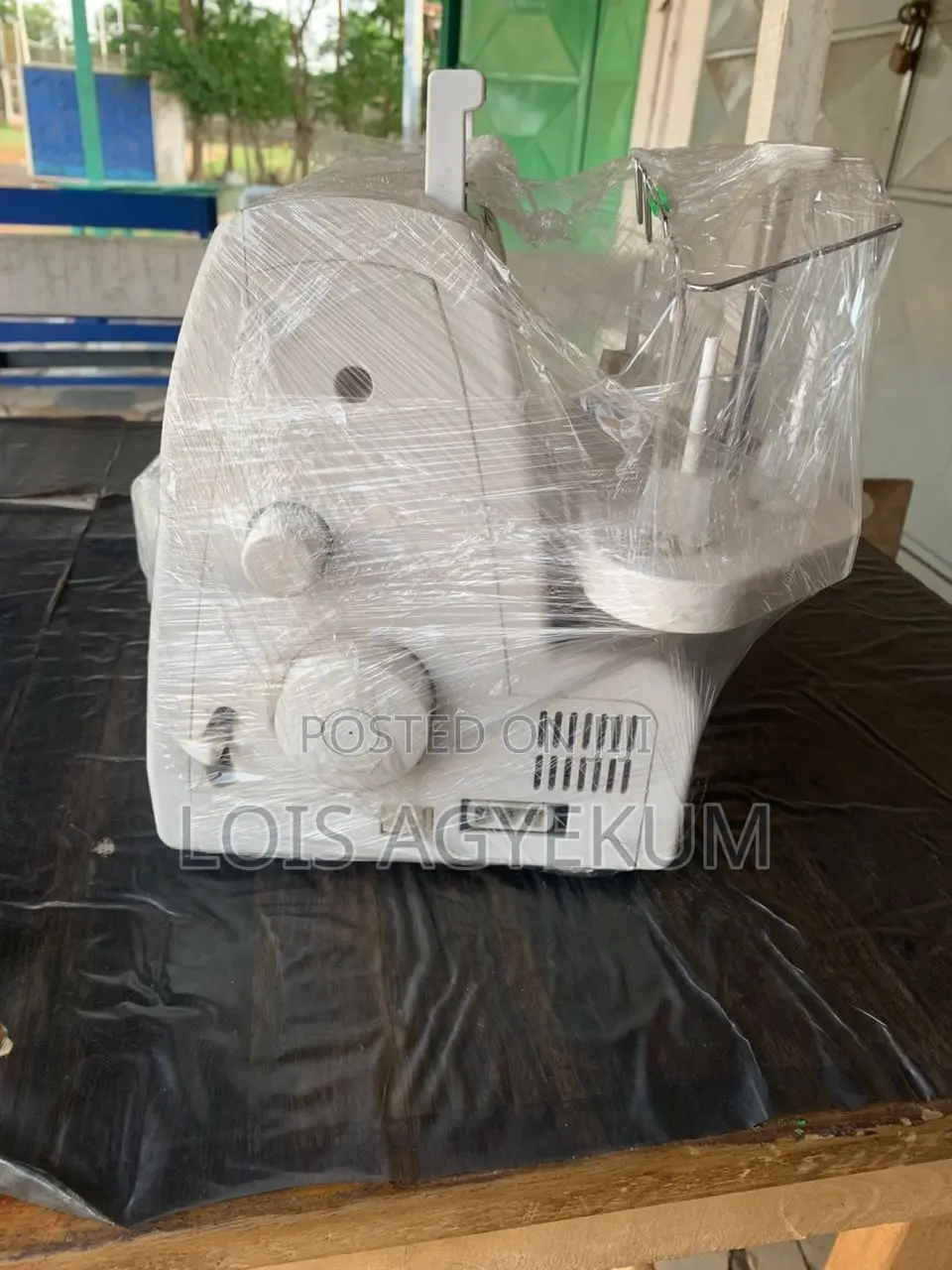 4 Thread Domestic Knitting Machine