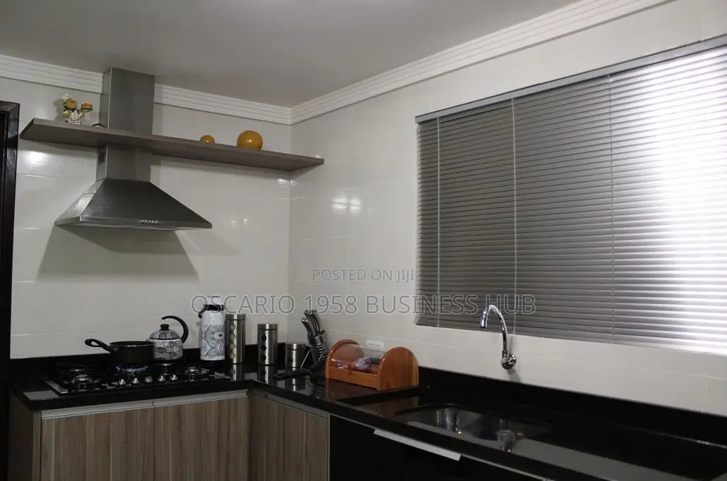 Elegant Hangs Modern Window Design Curtain Blinds 