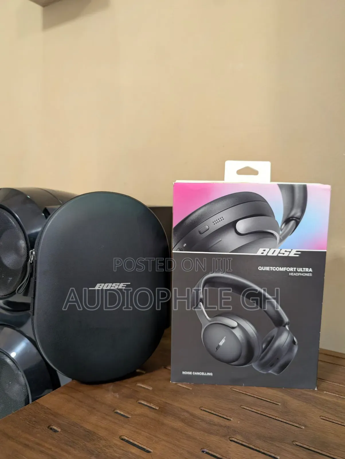 Bose Quietcomfort Ultra Headphones ( New but Open Box )