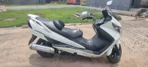 Suzuki Burgman 2011 White