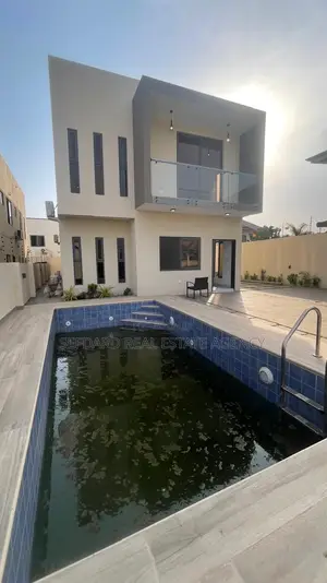 4bdrm Duplex in East Legon for sale
