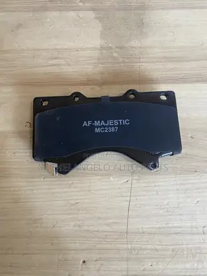 Front Brake Pad Toyota Tundra V8 2010 - 2018