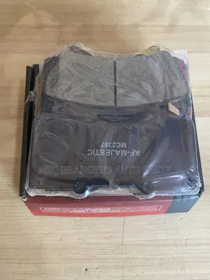 Front Brake Pad Toyota Tundra V8 2010 - 2018