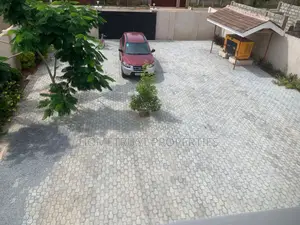 4bdrm Duplex in Hometrust Properties, North Legon for rent
