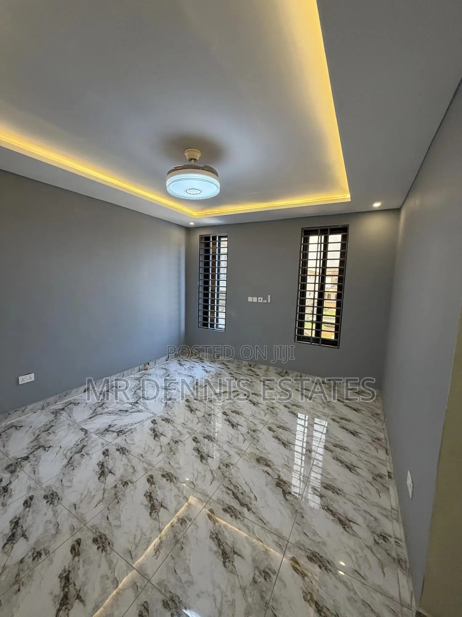 2bdrm Apartment in Dansoman, Round About for rent
