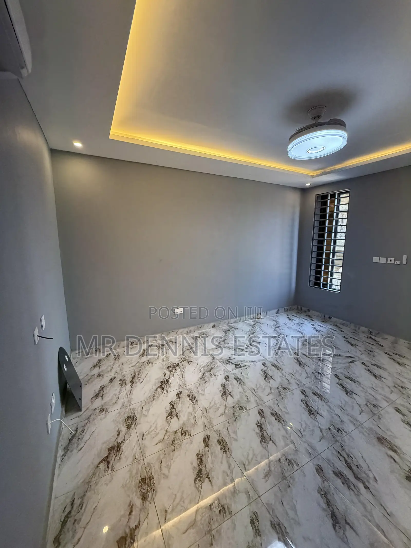 2bdrm Apartment in Dansoman, Round About for rent