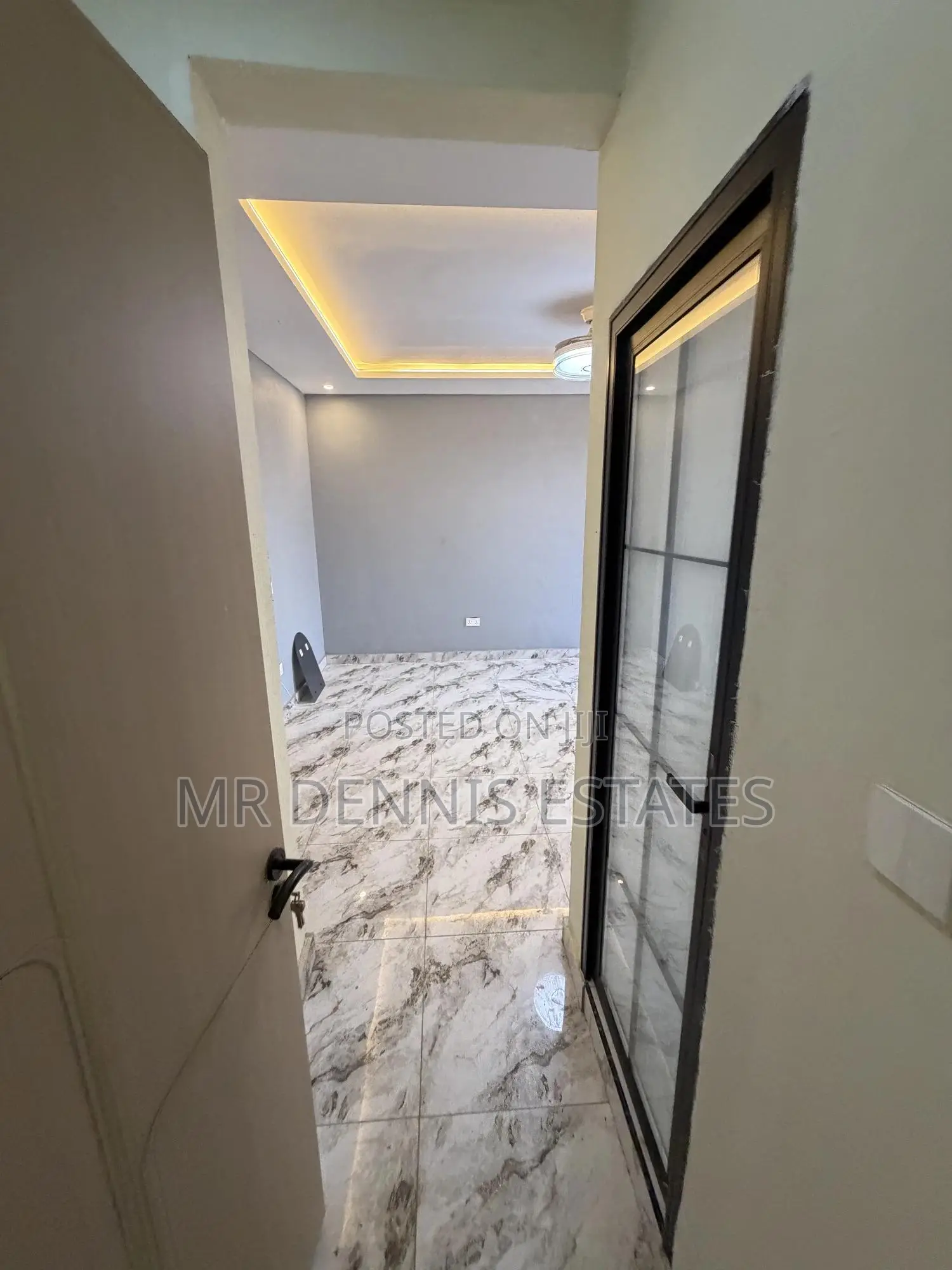 2bdrm Apartment in Dansoman, Round About for rent