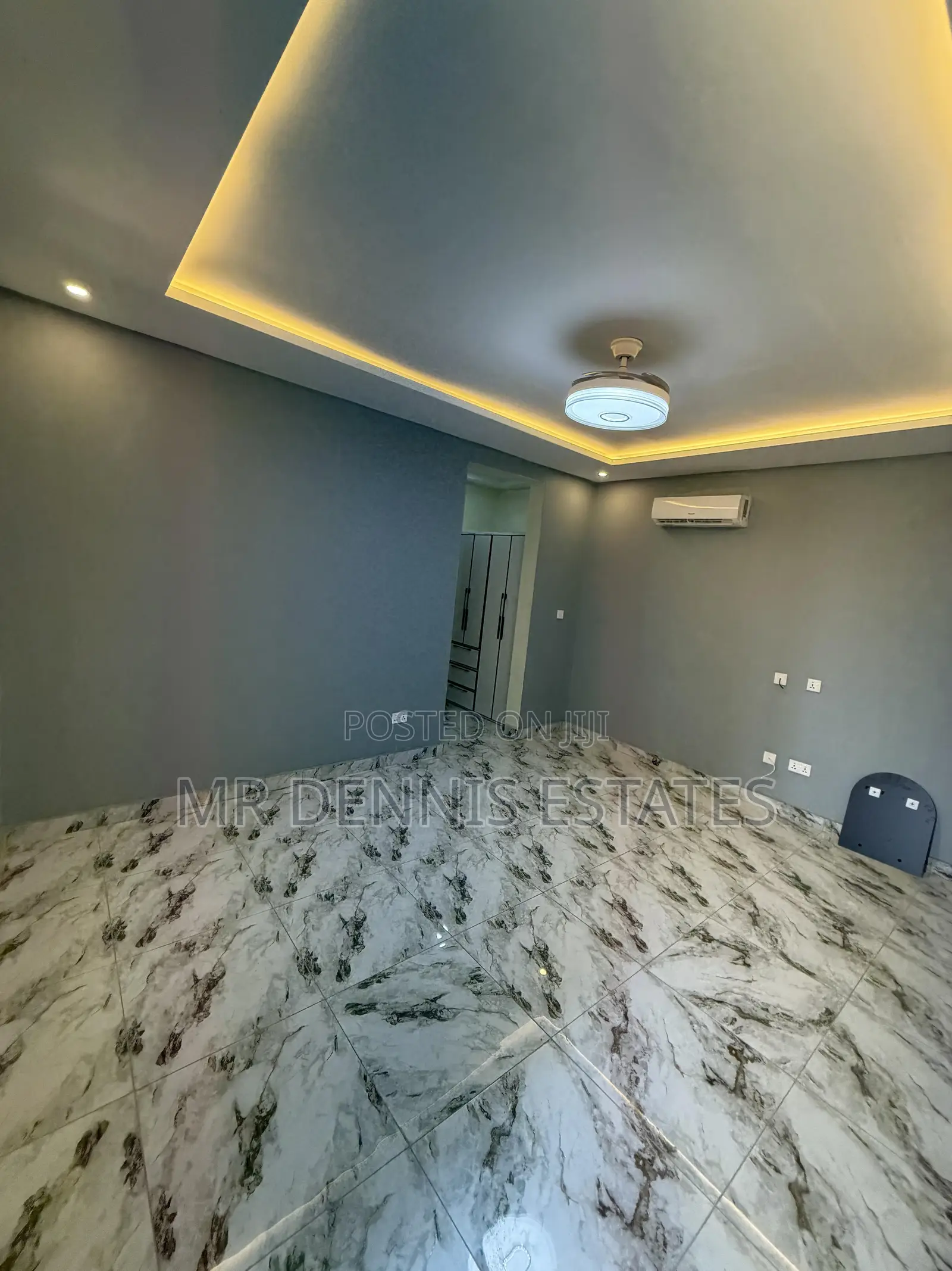 2bdrm Apartment in Dansoman, Round About for rent