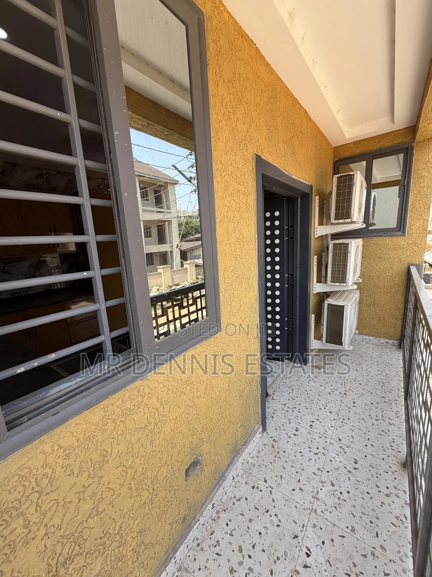 2bdrm Apartment in Dansoman, Round About for rent