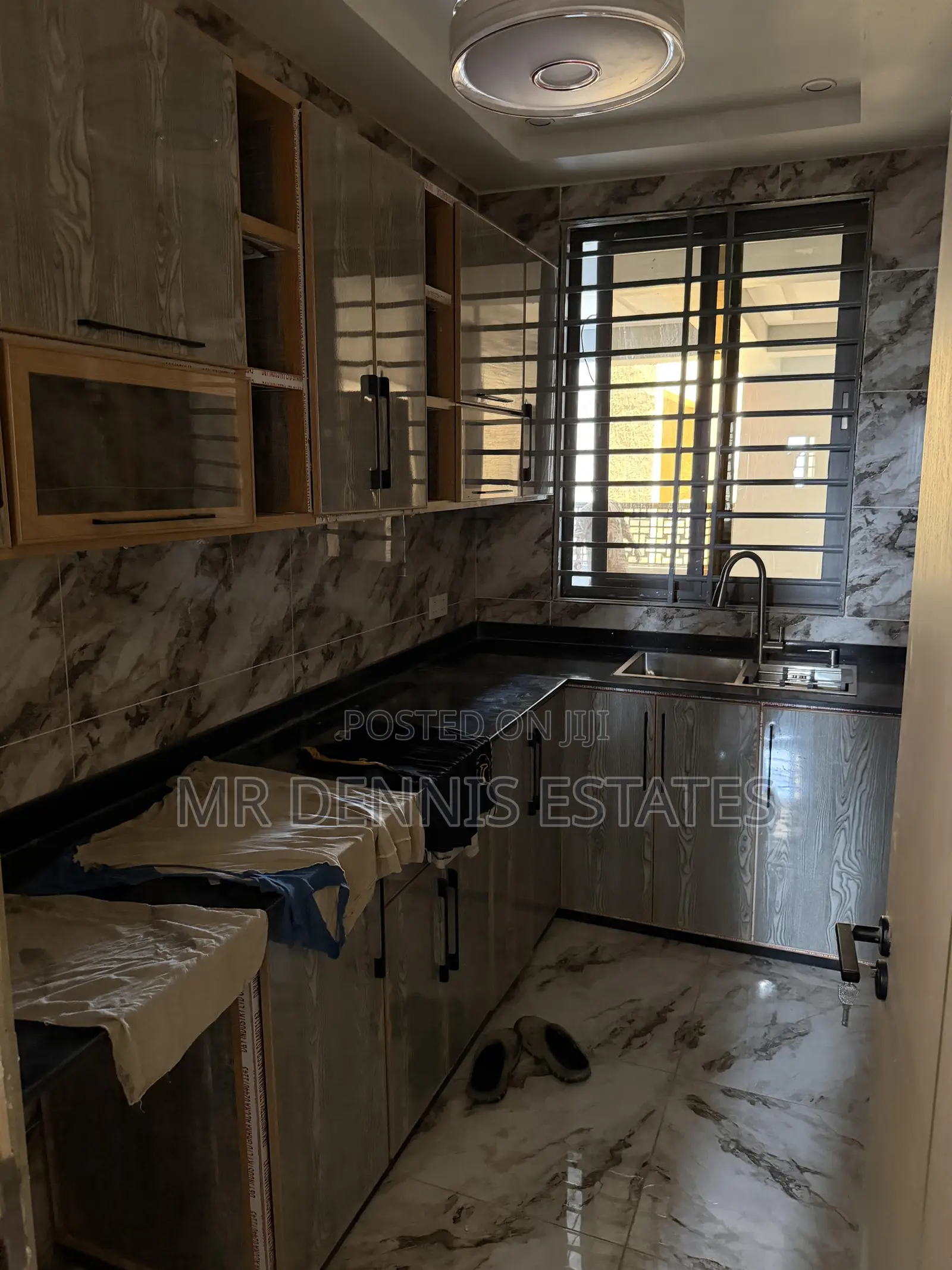 1bdrm Apartment in Dansoman, Round About for rent