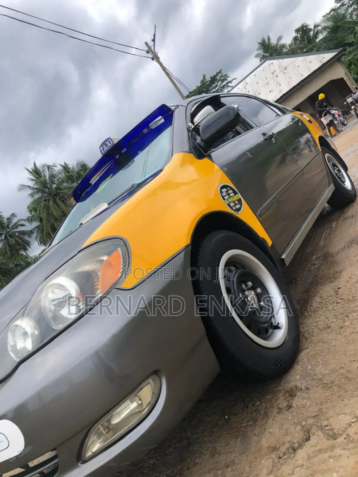 Toyota Corolla LE 4dr Sedan (1.8L 4 cyl 4A) 2009 Gray