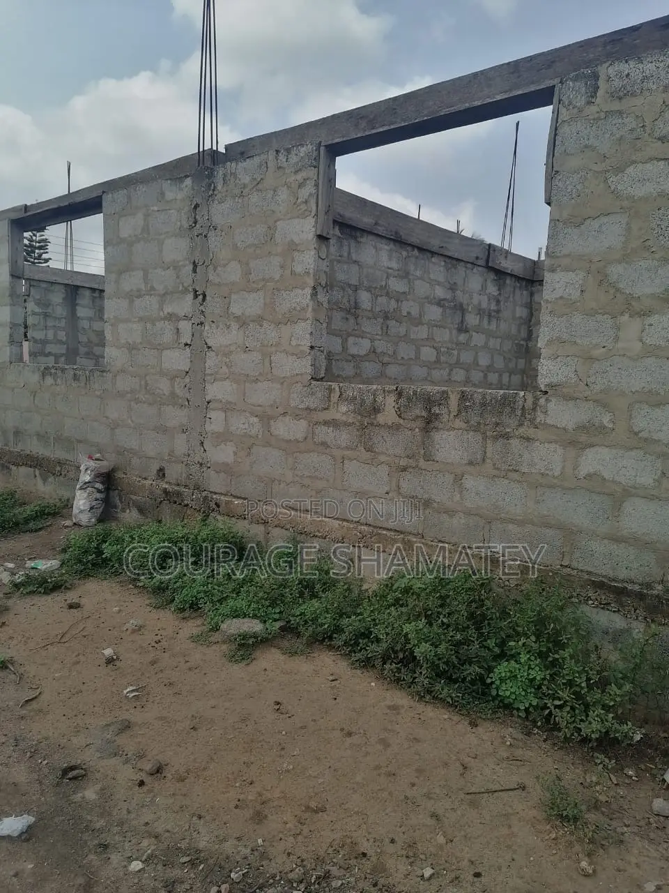 3bdrm House in Ngleshie Amanfro for sale