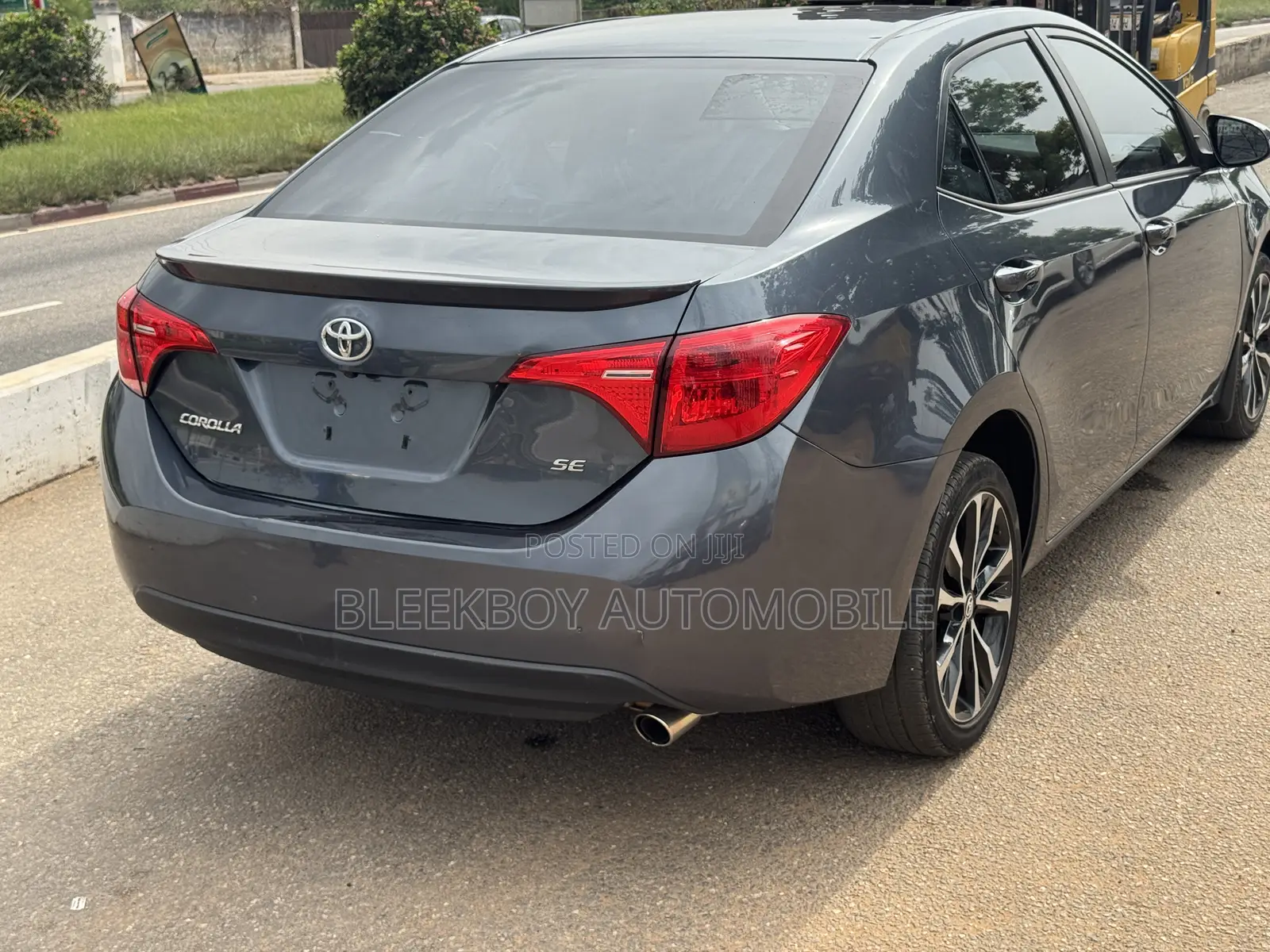 Toyota Corolla SE 4dr Sedan (1.8L 4cyl CVT) 2017 Gray