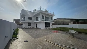 4bdrm House in Rightkey, Kumasi Metropolitan for sale