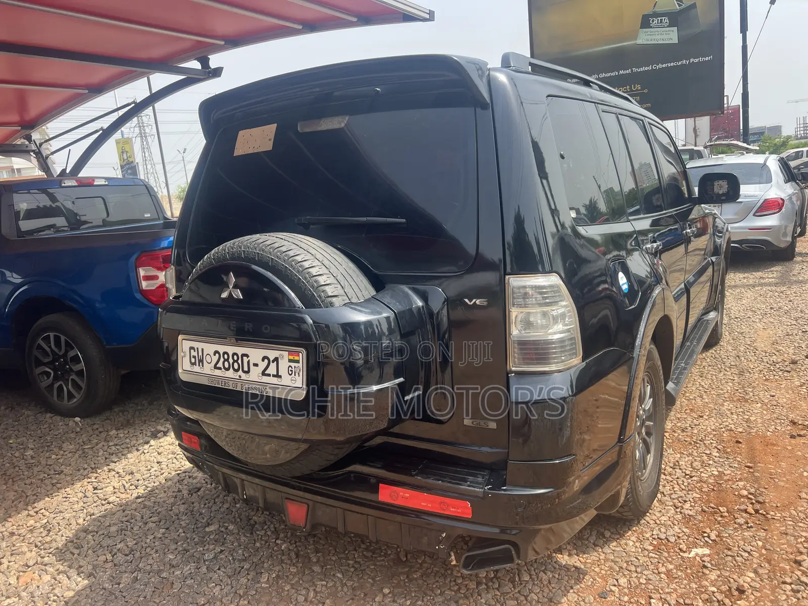 Mitsubishi Pajero 3.0 2012 Black