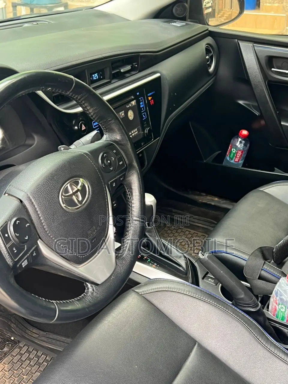 Toyota Corolla XSE (1.8L 4cyl 2A) 2019 Blue