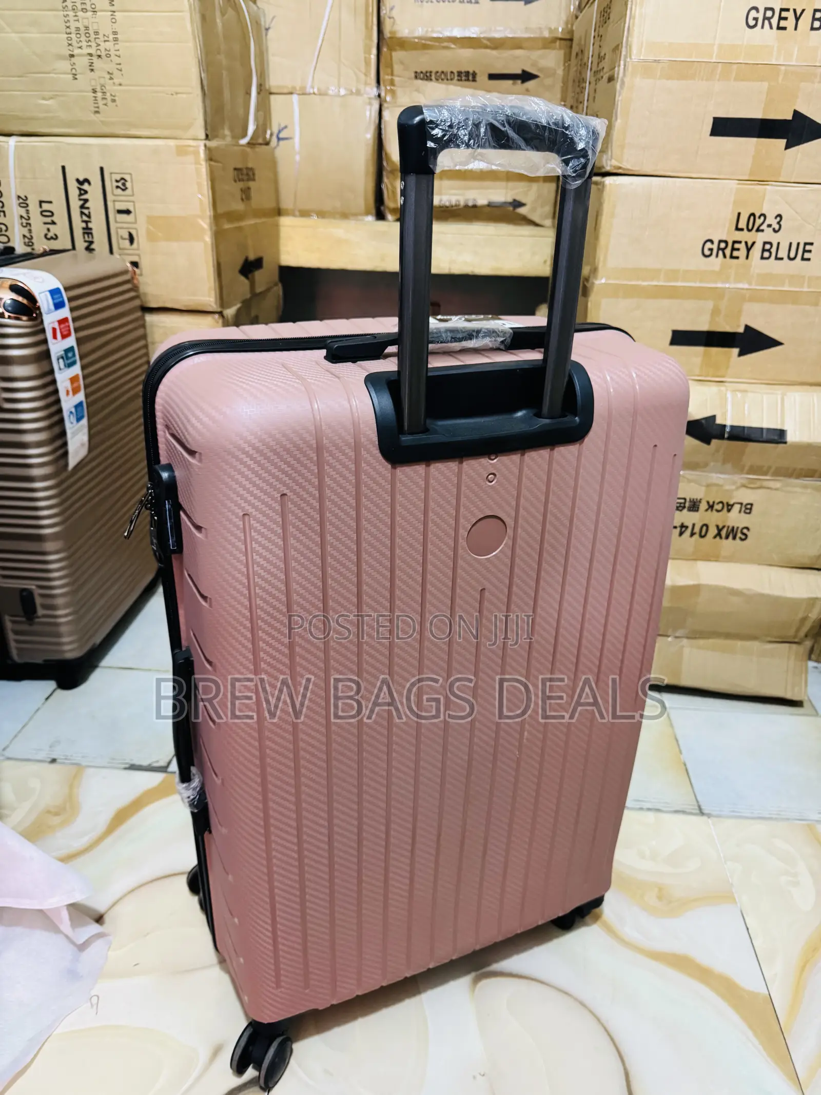 Quality Ultra Strong Single 30 Inches Large Size Traveling Bag.