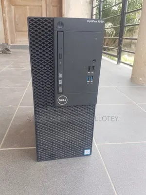 Desktop Computer Dell OptiPlex 3050 4GB Intel Core i3 HDD 500GB