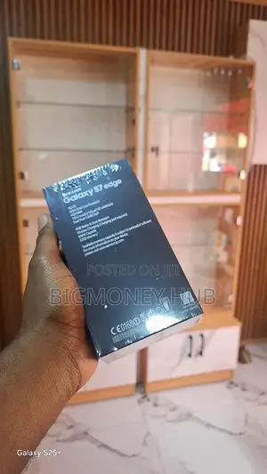 New Samsung Galaxy S7 edge 128 GB Black