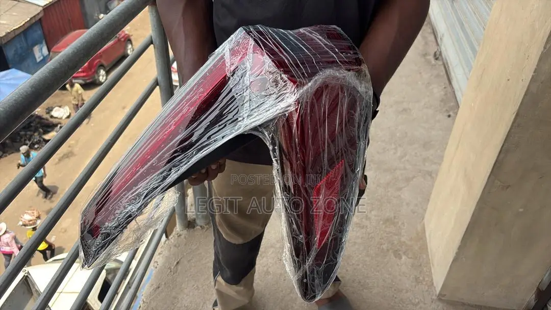Honda CRV 2019,2020,2021, Taillights Available