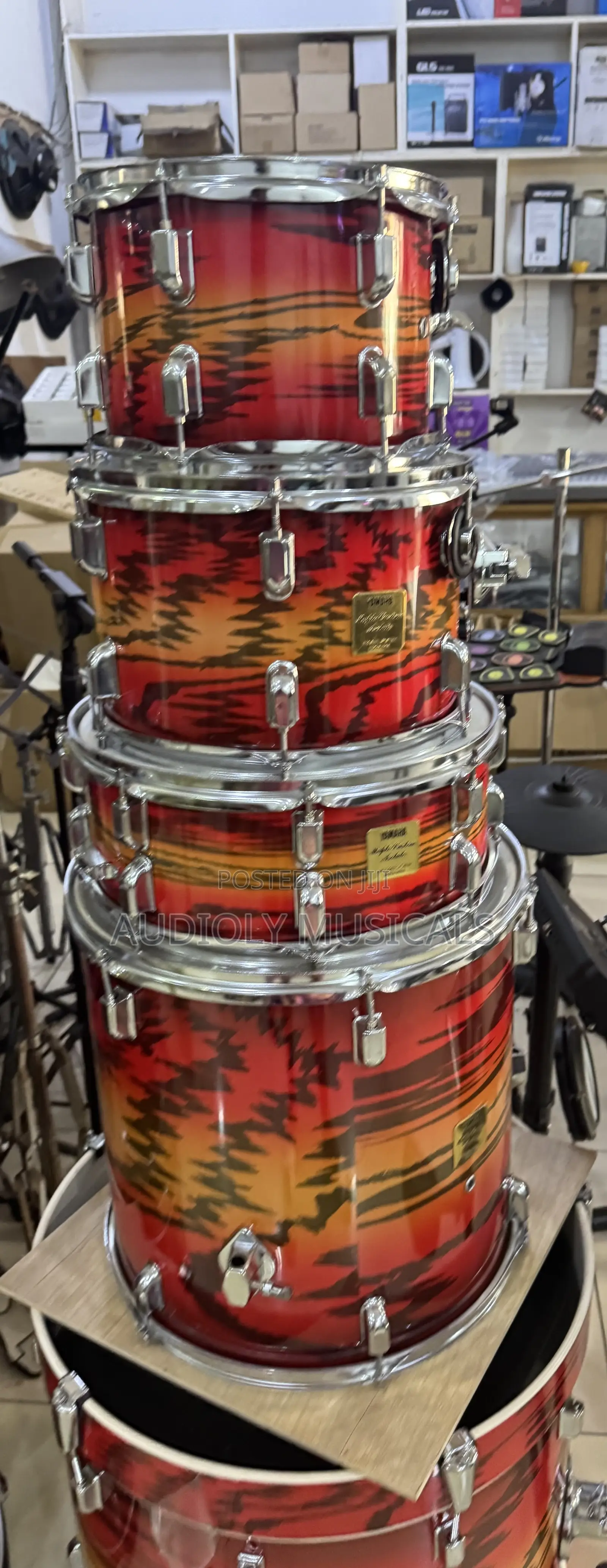 Two Cymbals 5-Set Yamaha Drum