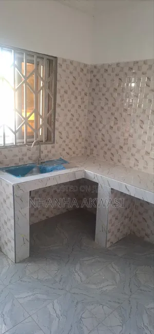 3bdrm Apartment in Lashibi, Tema Metropolitan for rent