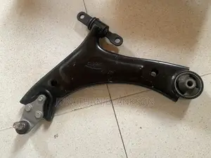 Front Lower Left Control Arm Hyundai Santa Fe