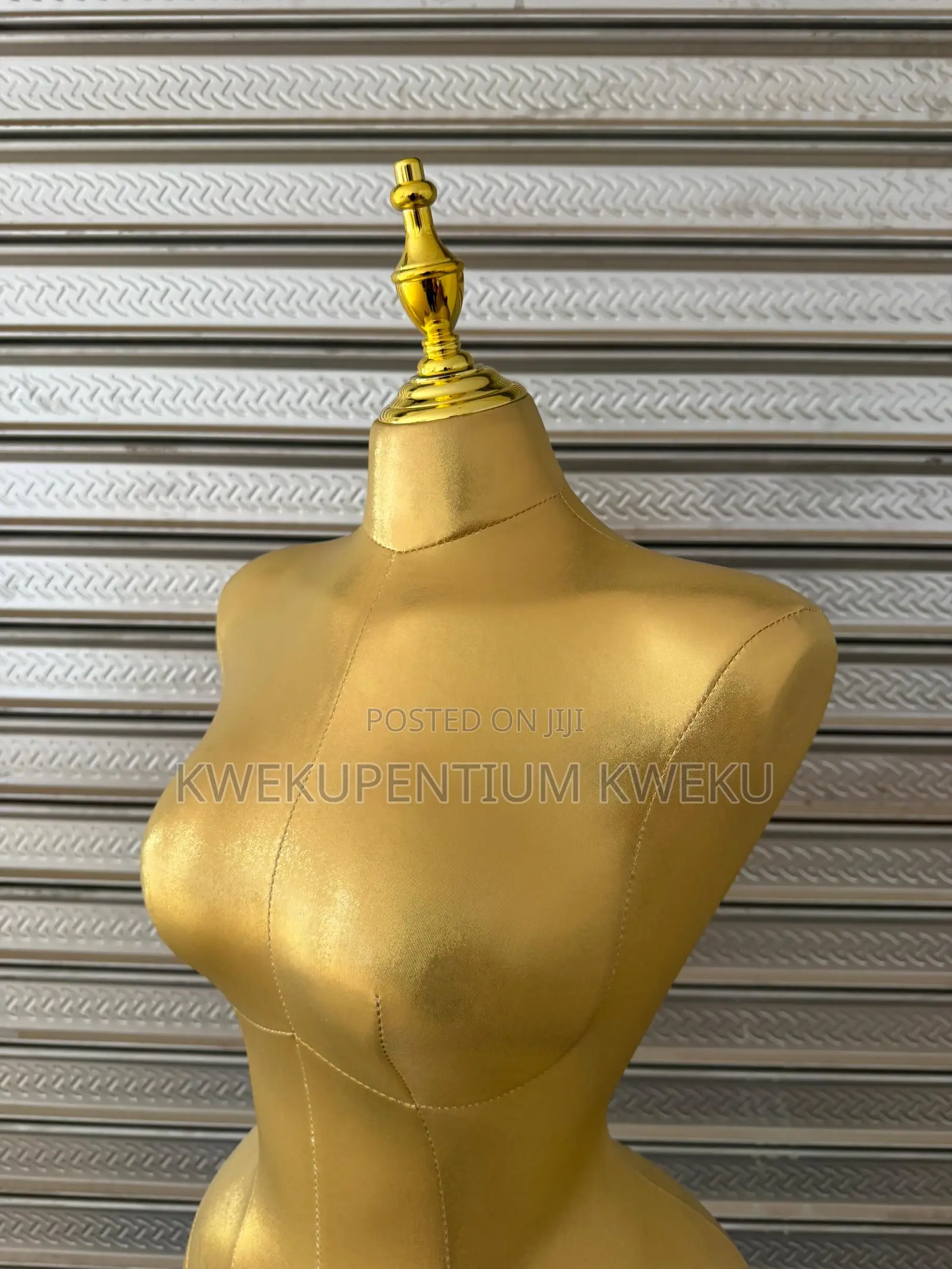 BBL Mannequin Gold Fiberglass Stitch Style