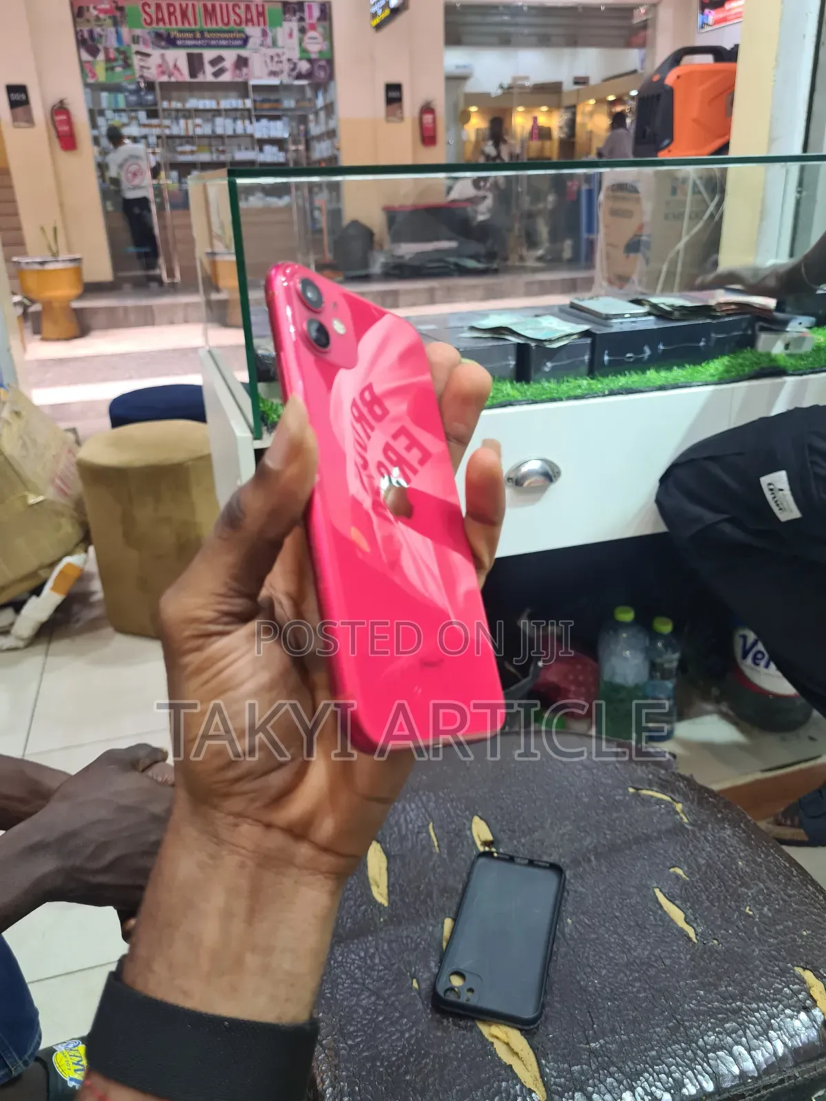 Apple iPhone 11 64 GB Red