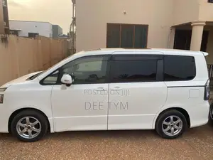 Toyota Voxy 2010 White