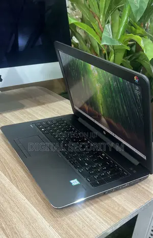 Laptop HP ZBook 15 G3 8GB Intel Xeon SSD 256GB