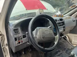Toyota HiAce 2008 White