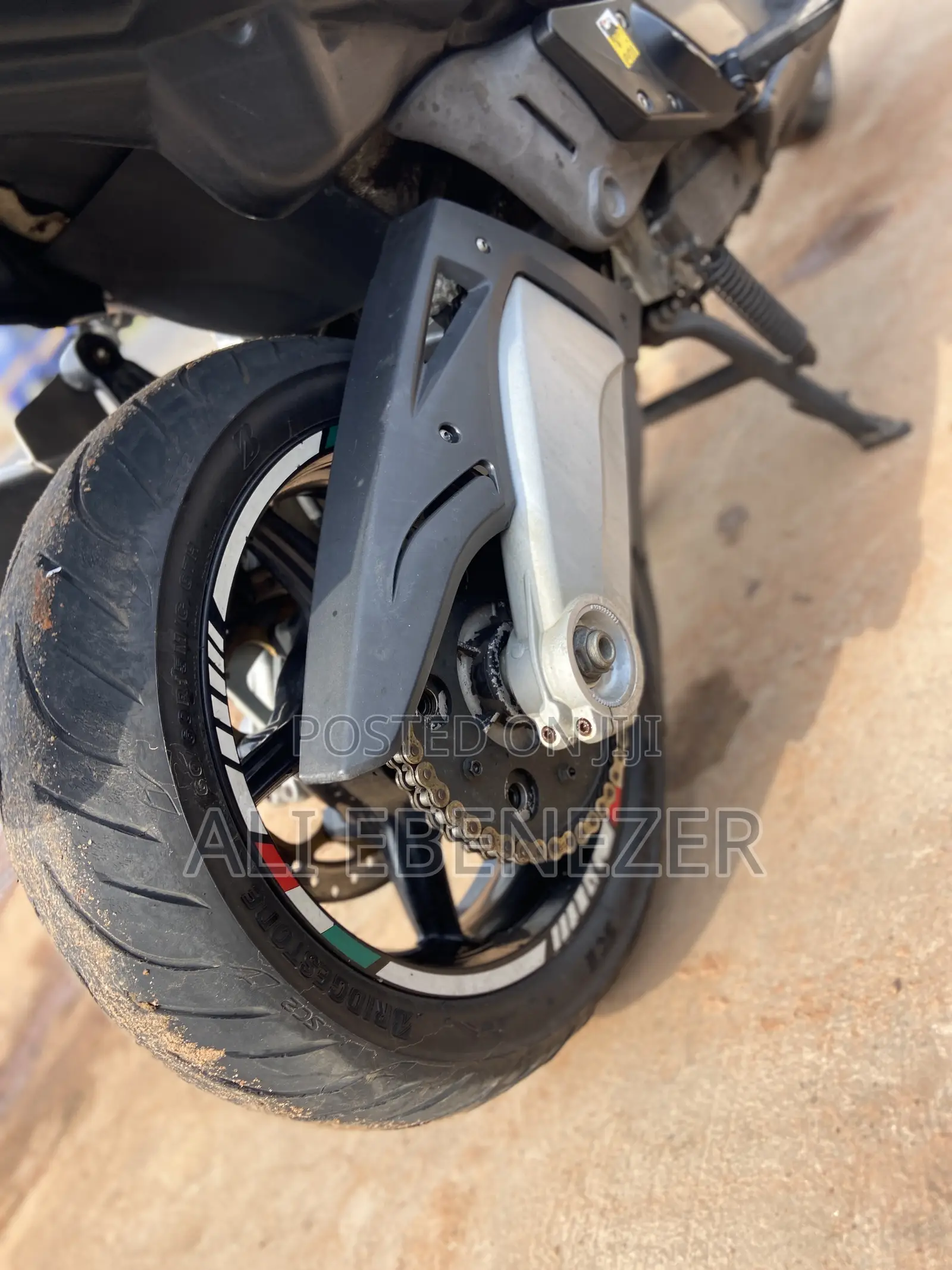 Aprilia 2017 White