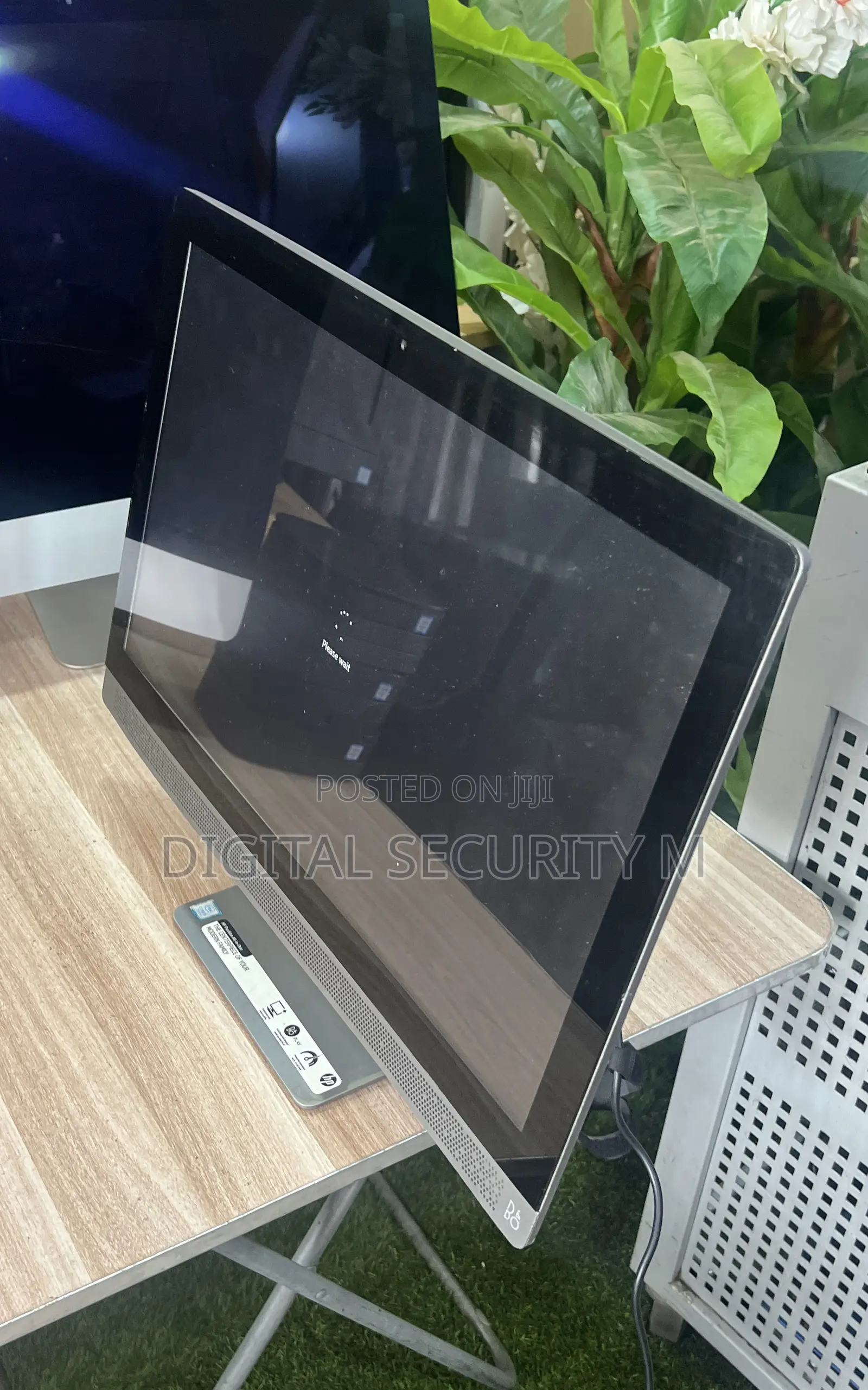 Desktop Computer HP Pavilion 24 8GB Intel Core i5 HDD 500GB