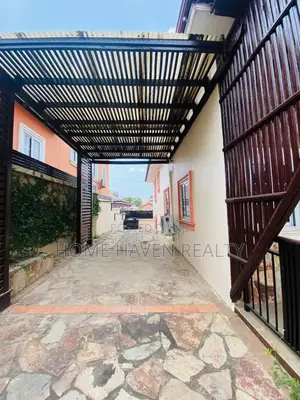 4bdrm House in Achimota Golf Hills, School Area for rent