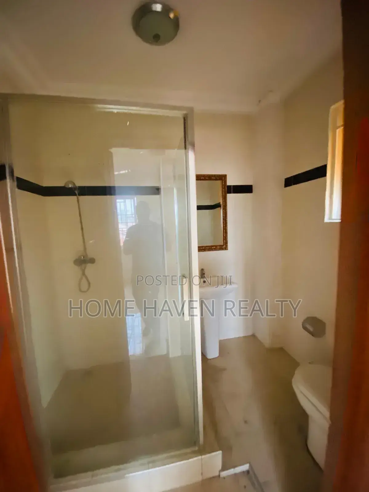 4bdrm House in Achimota Golf Hills, School Area for rent