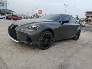 Lexus IS 300h 4WD 2017 Green
