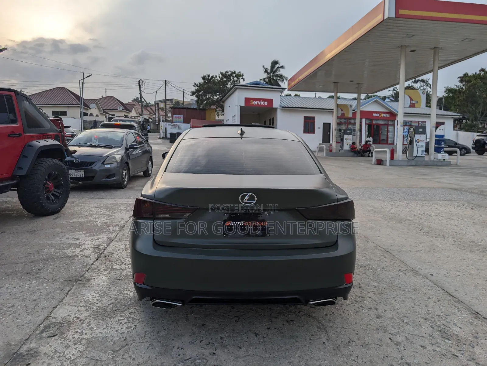 Lexus IS 300h 4WD 2017 Green