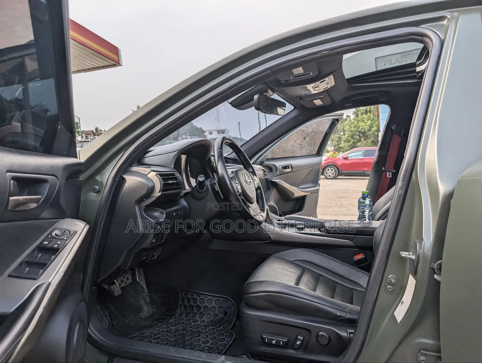 Lexus IS 300h 4WD 2017 Green
