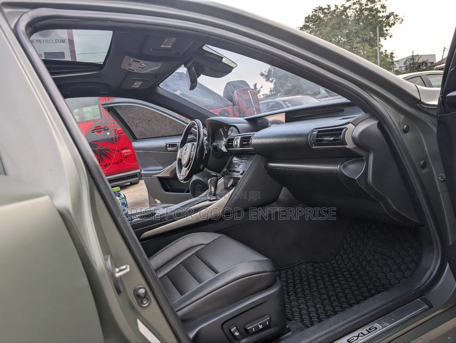 Lexus IS 300h 4WD 2017 Green