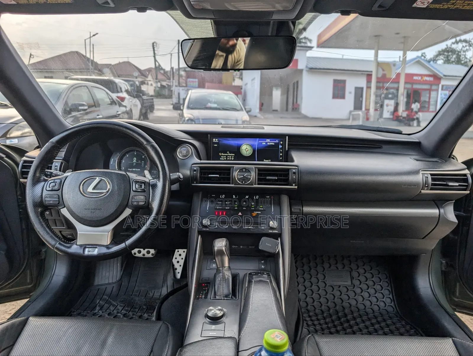 Lexus IS 300h 4WD 2017 Green