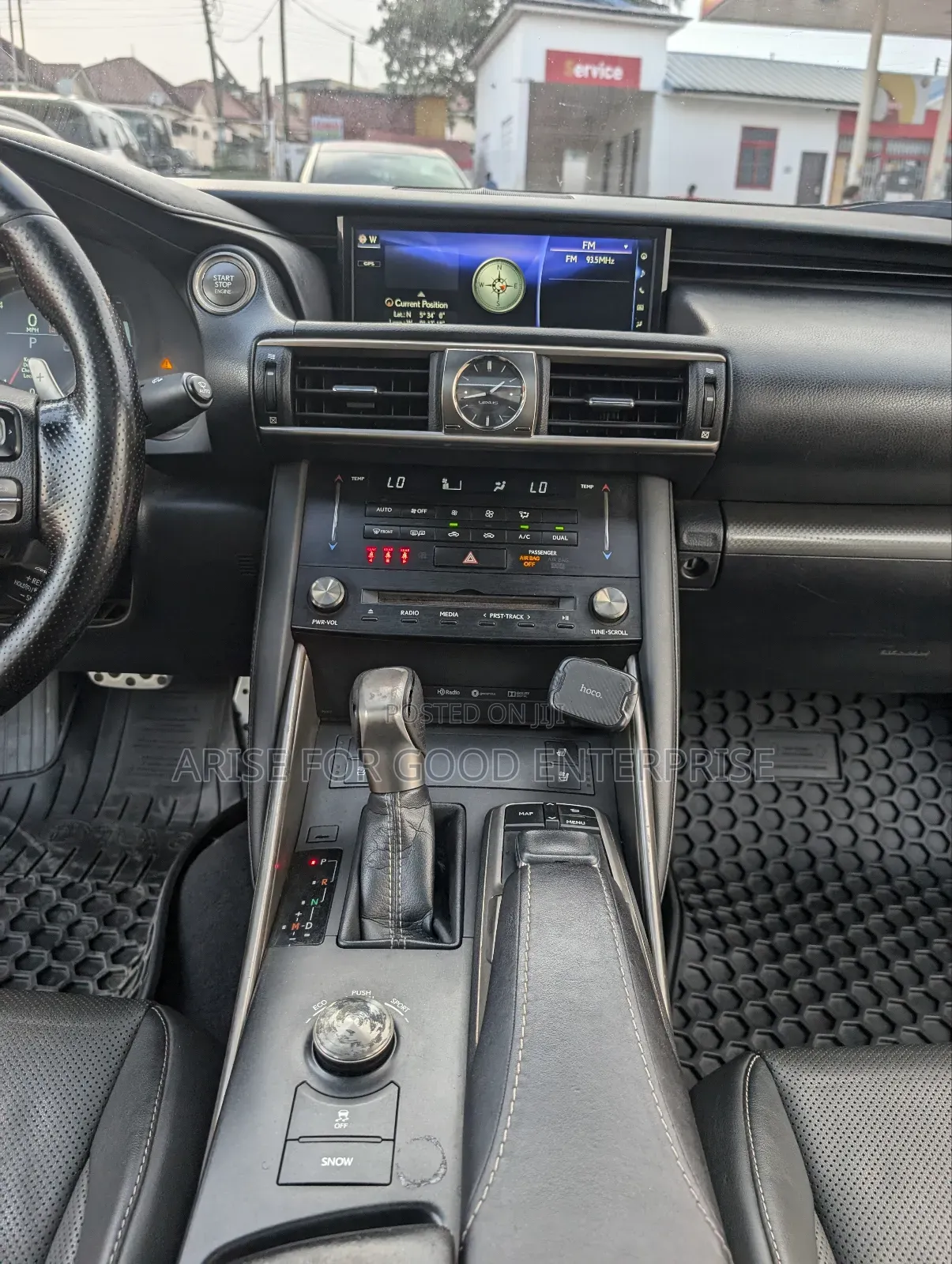 Lexus IS 300h 4WD 2017 Green