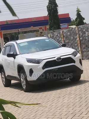 Toyota RAV4 2019 White
