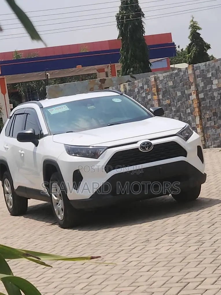 Toyota RAV4 2019 White