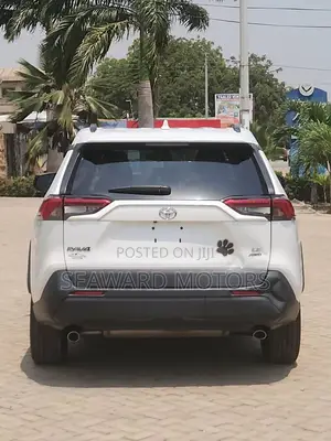 Toyota RAV4 2019 White